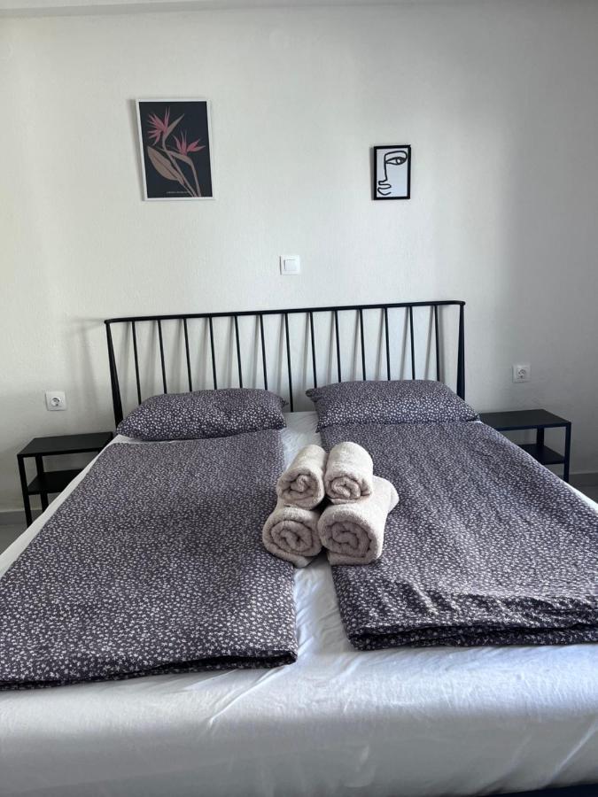 Three Cats Apartment Nikiti  Bagian luar foto